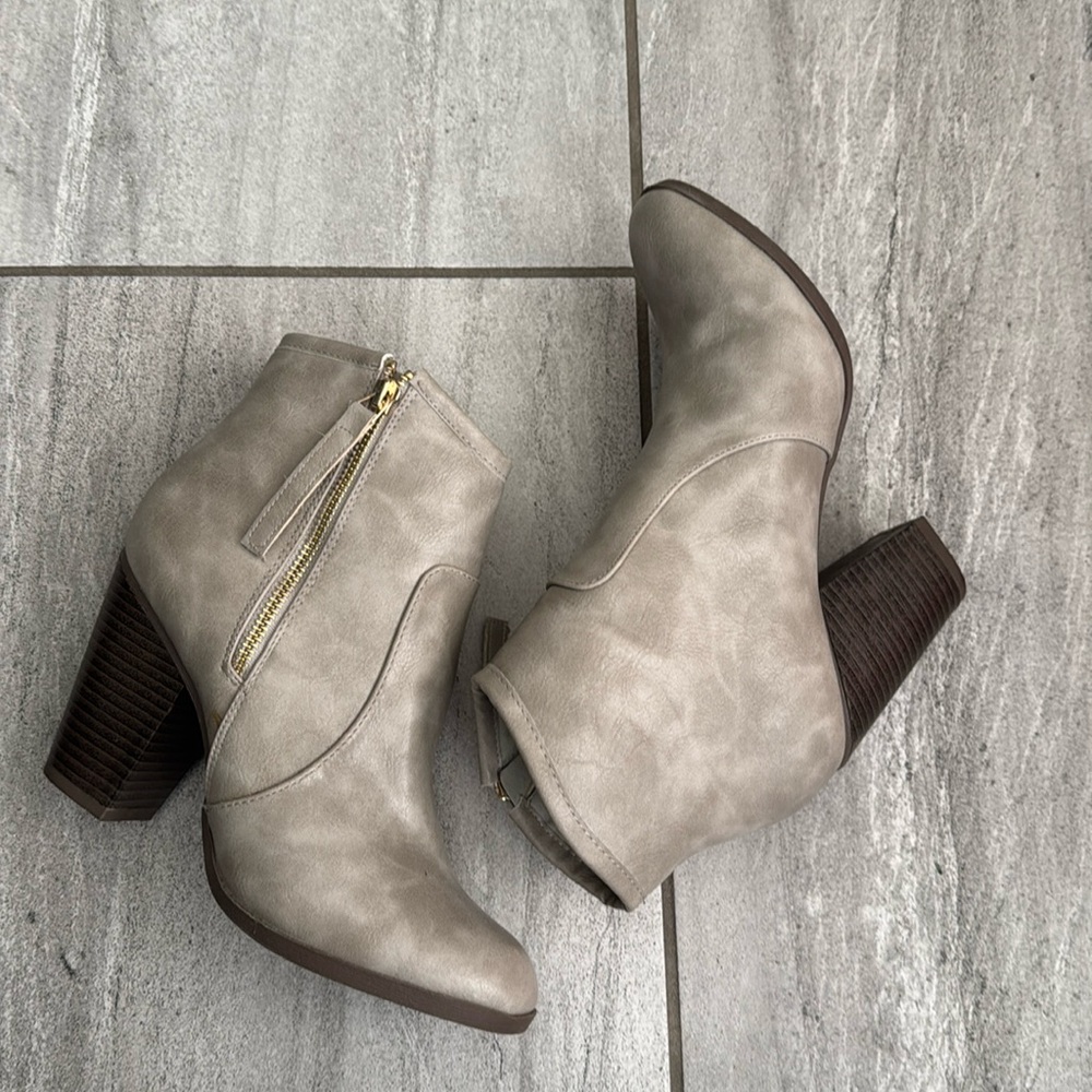 Boots - booties